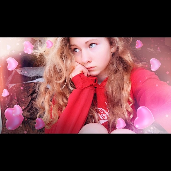 Meet your Posher, Hannah - Picture 5 of 7